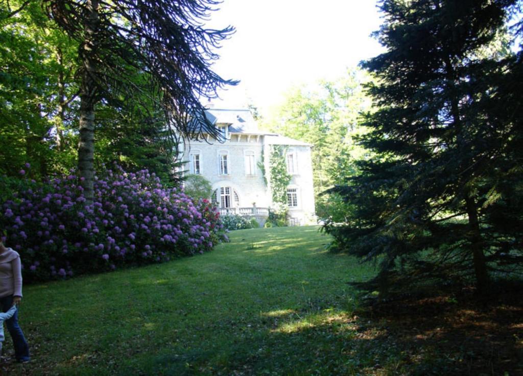 Hotel Domaine Du Lampy-Neuf Saissac Exterior foto